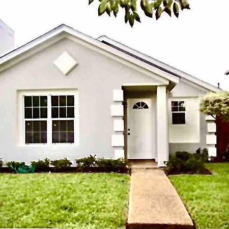 2 Bedroom Luxury Home.. Wooden Floors And Ceilings Dallas Exterior foto